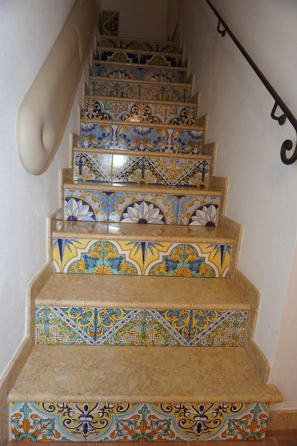 Casa Vacanze Torre Dei Gualtieri San Benedetto del Tronto Exterior foto