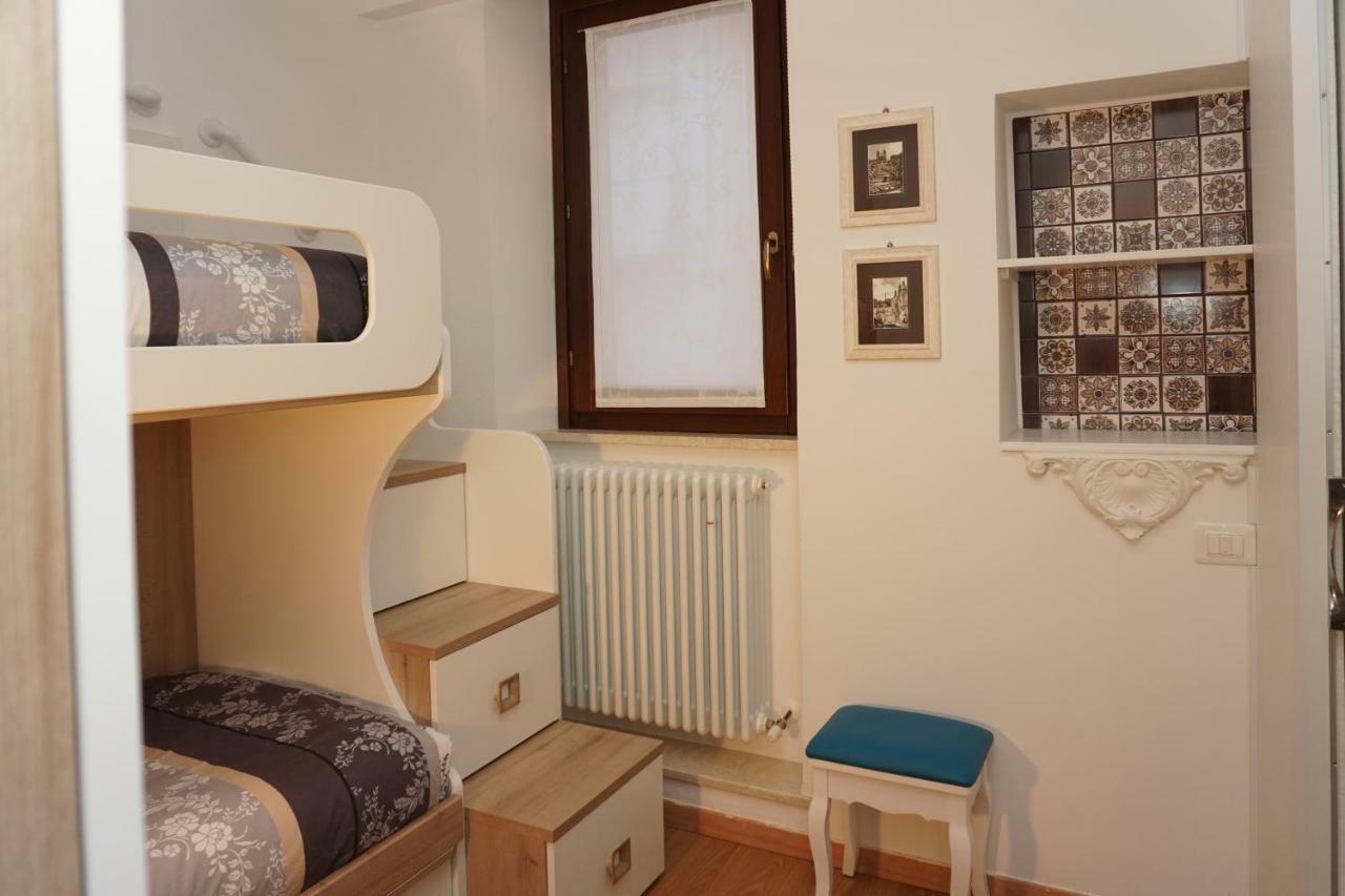Casa Vacanze Torre Dei Gualtieri San Benedetto del Tronto Exterior foto