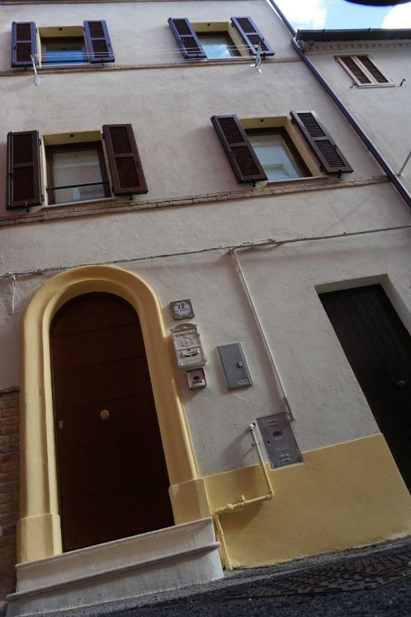 Casa Vacanze Torre Dei Gualtieri San Benedetto del Tronto Exterior foto